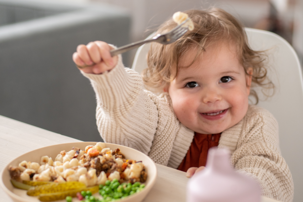 Discover the essential elements of a healthy diet for winter babies. Learn about the nutritious foods, seasonal fruits and vegetables, and warming recipes to ensure your little one stays nourished and happy during the chilly months.