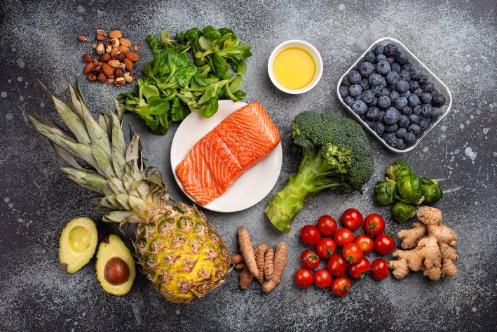 Discover the top immune-boosting foods to strengthen your body's defense. Learn which nutrients and vitamins in these foods can enhance your immune system's resilience naturally.